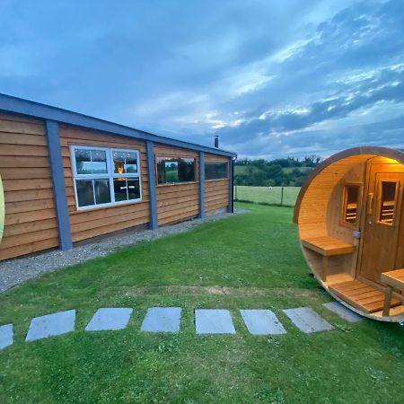 Sleeps 12 Hot Tub Sauna Cinema Pets Welcome Enniskillen Exterior foto